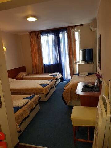Фото номера Cемейный номер с собственной ванной комнатой Гостевой дом Guest House Markovi г. Равда 2