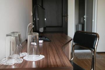 Фото номера Трехместный номер с балконом (2 взрослых + 1 ребенок) Отель Ivatea Family Hotel г. Равда 14