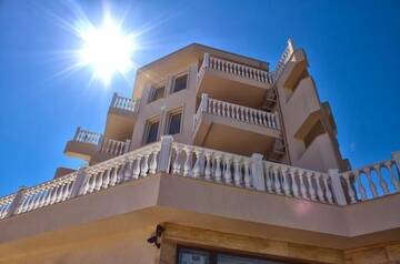 Фото Апарт-отели Villa Livia - Guest Apartments г. Равда 4