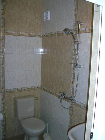 Фото номера Трехместный номер с собственной ванной комнатой Гостевой дом Sianie Guest House г. Равда 19