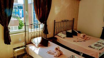 Фото номера Трехместный номер с террасой Гостевой дом Dracena Guesthouse г. Равда 5