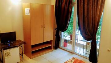 Фото номера Двухместный номер с 1 кроватью и террасой Гостевой дом Dracena Guesthouse г. Равда 4