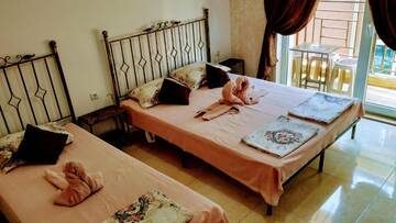 Фото номера Трехместный номер с террасой Гостевой дом Dracena Guesthouse г. Равда 5