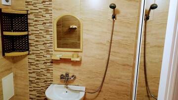Фото номера Трехместный номер с террасой Гостевой дом Dracena Guesthouse г. Равда 5