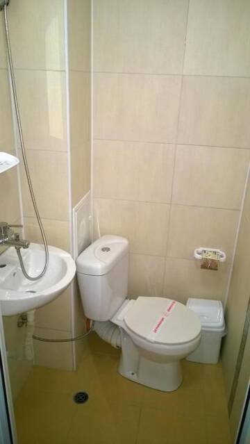 Фото номера Трехместный номер с террасой Гостевой дом Dracena Guesthouse г. Равда 6