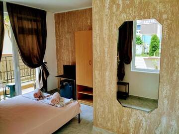 Фото номера Двухместный номер с 1 кроватью и террасой Гостевой дом Dracena Guesthouse г. Равда 2