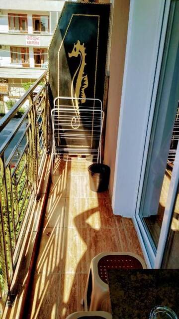 Фото номера Трехместный номер с террасой Гостевой дом Dracena Guesthouse г. Равда 2