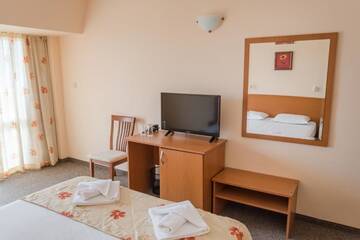 Фото номера Одноместный номер с балконом Отель Hotel Eva г. Равда 17