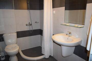 Фото номера Одноместный номер с балконом Отель Hotel Eva г. Равда 23