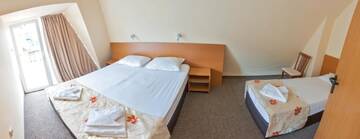 Фото номера Семейный номер-студио Отель Hotel Eva г. Равда 2