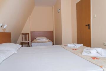 Фото номера Семейный номер-студио Отель Hotel Eva г. Равда 6