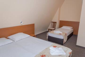 Фото номера Семейный номер-студио Отель Hotel Eva г. Равда 9