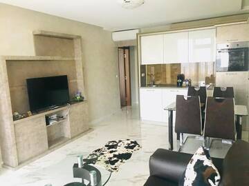 Фото номера Апартаменты Делюкс с видом на море Апарт-отели Apartcomplex Golden Bay г. Равда 3
