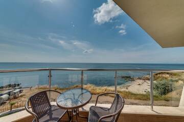 Фото номера Номер-студио с балконом и видом на море Апарт-отели Apartcomplex Golden Bay г. Равда 6