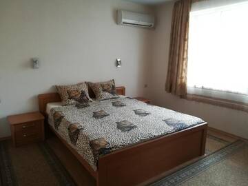 Фото номера Двухместный номер Делюкс с 1 кроватью и ванной Гостевой дом Guest House Georgieva Ravda г. Равда 6