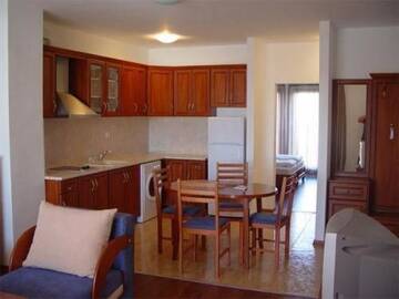 Фото номера Апартаменты с 2 спальнями Апарт-отели Marina Cape Vacation Complex г. Равда 2