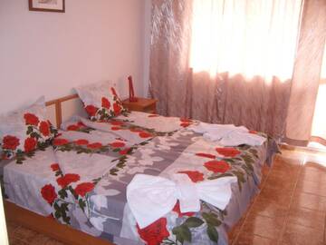 Фото номера Трехместный номер с балконом Гостевой дом NELLY Guest House г. Равда 7