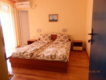 Фото номера Двухместный номер с балконом Гостевой дом Guest house Napoli г. Равда 7