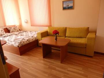 Фото номера Двухместный номер с балконом Гостевой дом Guest house Napoli г. Равда 15