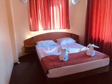Фото номера Двухместный номер с 1 кроватью или 2 отдельными кроватями Отель Family Hotel Deja Vu г. Равда 10