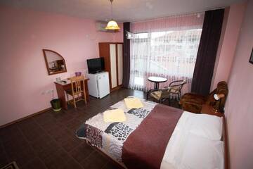 Фото номера Двухместный номер с 1 кроватью Гостевой дом Zoya Guest House г. Равда 10
